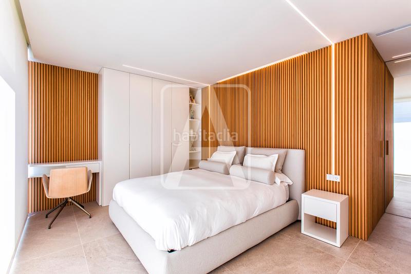 Foto a6a0ad91-3ab1-48eb-8ed5-17abc2aac077. Chalet avec cheminée parking piscine dans La Fustera Benissa