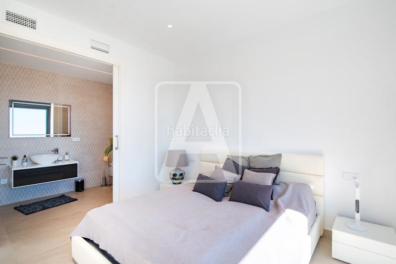 Foto 27ae74ce-1304-4878-860c-3d37bf1381c1. Chalet villa en venta en La Fustera Benissa