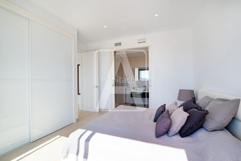 Foto 4c3a30cb-7228-4161-b97d-7f6cae65005a. Chalet villa en venta en La Fustera Benissa