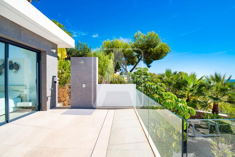 Foto 73287aed-71d6-40da-9c4f-7c86d4e40ef7. Chalet villa en venta en La Fustera Benissa