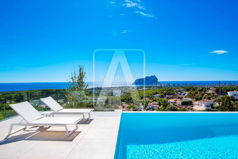 Foto 7aa91e6d-80a8-4289-9b62-5d716f98f226. Chalet villa en venta en La Fustera Benissa