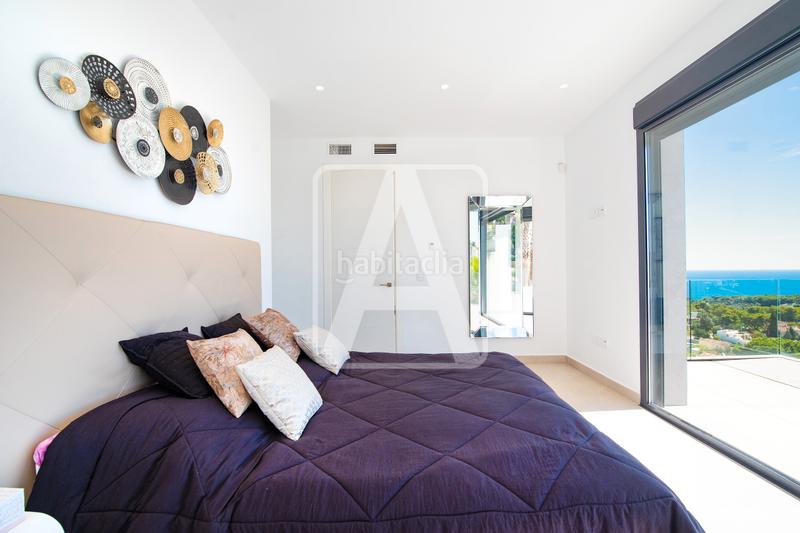 Foto b3943e2b-b4d1-45e6-a012-999a27645804. Chalet villa en venta en La Fustera Benissa