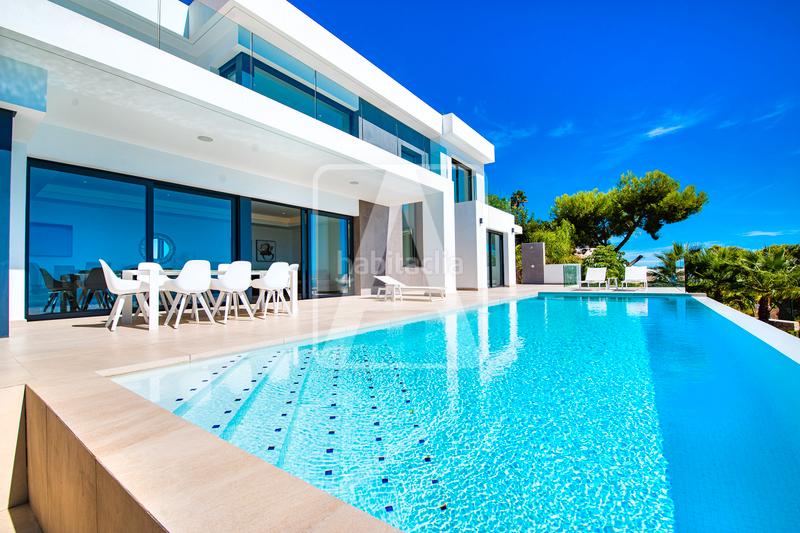Foto b4981cff-bfe5-48da-a994-b04a11d13a53. Chalet villa en venta en La Fustera Benissa