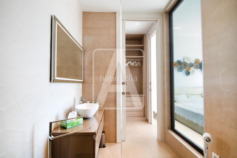 Foto c70cc49b-b5f8-46d2-830a-68db33545494. Chalet villa en venta en La Fustera Benissa