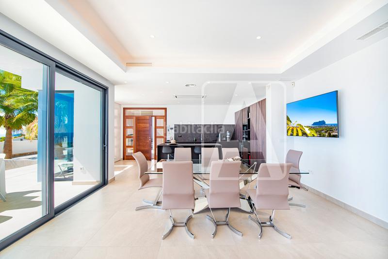 Foto d696ced9-83b8-426c-808e-6e8d3f3642b9. Chalet villa en venta en La Fustera Benissa