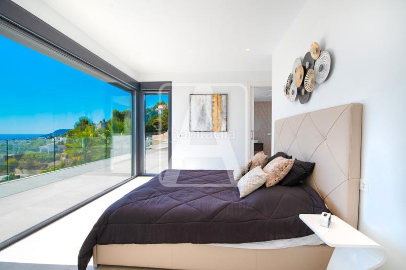 Foto e838d8da-3ad3-4e2b-8dcb-30e921dee684. Chalet villa en venta en La Fustera Benissa