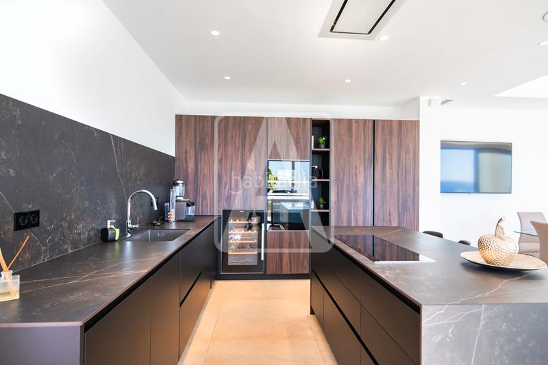 Foto f552e519-8b47-4796-87c3-c18c64ae8915. Chalet villa en venta en La Fustera Benissa
