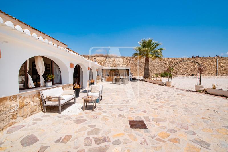 Foto c3d644f2-9397-4886-a1af-99ae15b32f6f. Chalet villa en venta , llenes en Benissa pueblo Benissa