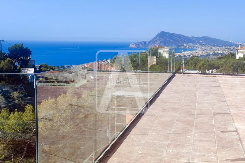 Foto 115225fc-0388-4b37-9a1c-b7a3fc4460ab. Xalet amb calefacció aparcament piscina a Altea la vella Altea