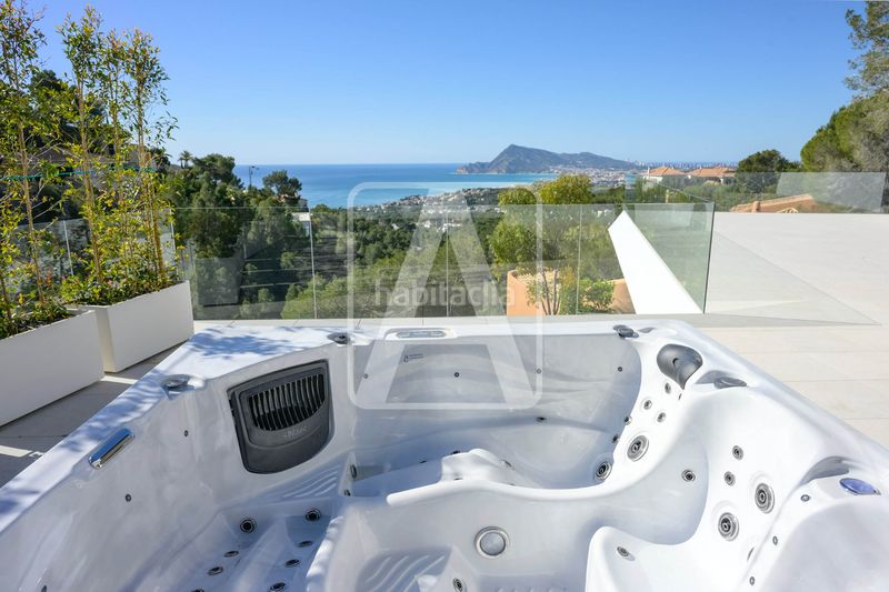 Foto 1a98a8f1-a426-42dc-99b6-31c8185a4afb. Xalet amb calefacció aparcament piscina a Altea la vella Altea