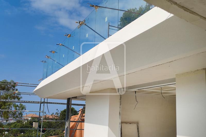 Foto 8488bd6d-18bb-4f28-906b-da259376d581. Xalet amb calefacció aparcament piscina a Altea la vella Altea