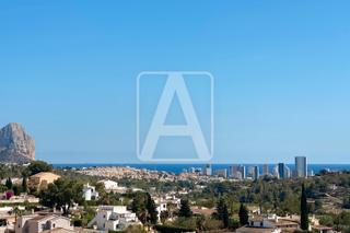 Chalet en La Empedrola. Villa en venta en calpe, empedrola