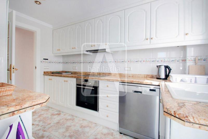 Foto 349a1613-b8c9-4174-91c9-6cc88d25213c. Piccolo appartamento con parcheggio in Playa Arenal - Bol Calp