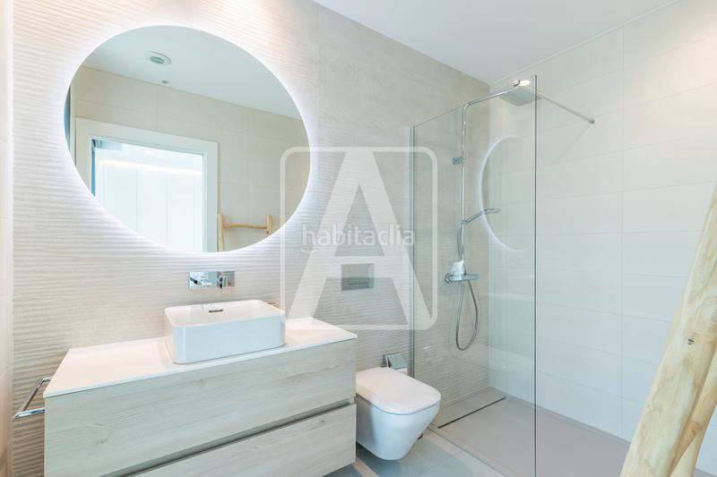 Foto 028bee7d-b4ed-4143-b9ae-fd389a4790b1. Xalet amb aparcament piscina a La Fustera Benissa