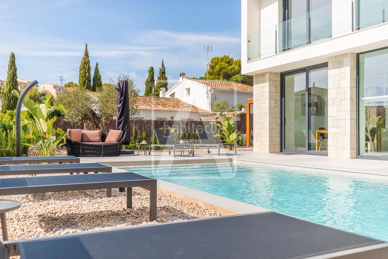 Foto 7b23a1f0-4651-41d8-a32c-4a5501df7f6a. Xalet amb aparcament piscina a La Fustera Benissa