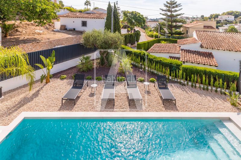 Foto dab8bff5-8be3-47db-abe3-9fca640978c3. Xalet amb aparcament piscina a La Fustera Benissa