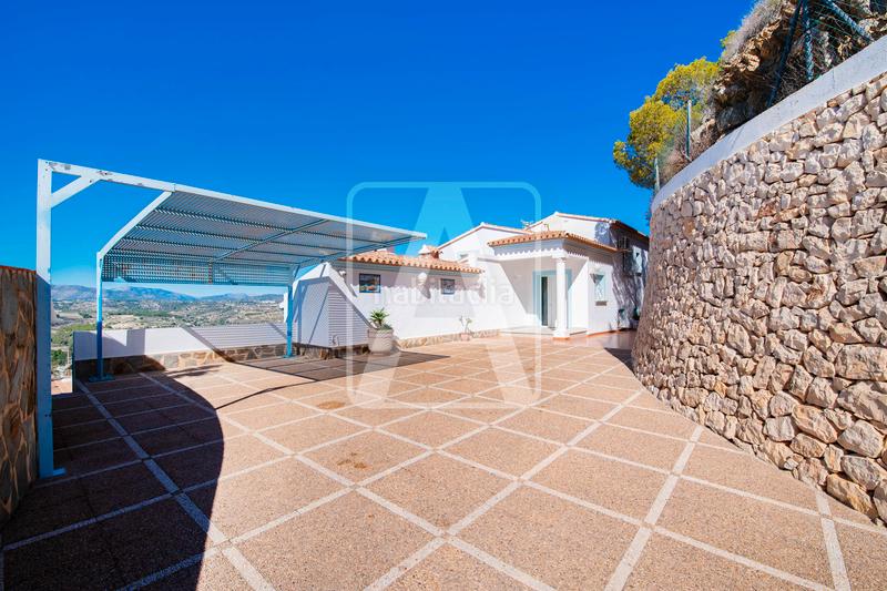 Foto 41aaa2db-5251-42f3-8979-f8174a3c1030. Chalet mit kamin heizung parking pool in Paichi Moraira