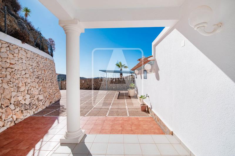 Foto e9f3fc7d-d448-4ae3-9d1b-c22582563167. Chalet mit kamin heizung parking pool in Paichi Moraira