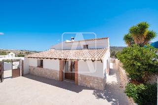 Chalet à Benimeit-Tabaira. Villa en venta en moraira, camarrocha