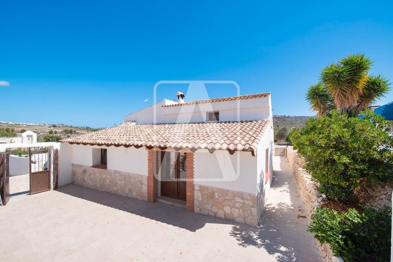 Foto 08f24039-9474-4e53-9608-cee422e9b30f. Chalet villa en venta , camarrocha en Benimeit-Tabaira Moraira