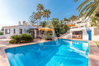Maison à El Portet-Pla del Mar. Villa en venta en moraira, el portet