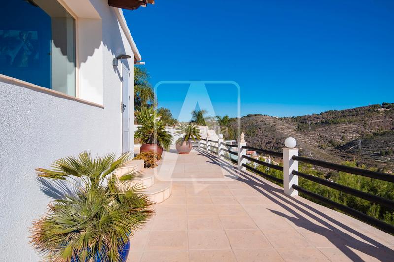 Foto 4a9fc1db-85ac-43d7-ba47-8232a7b1cfbb. Chalet with heating parking pool in La Empedrola Calp