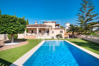 Xalet a La Fustera. Villa en venta en benissa, la fustera