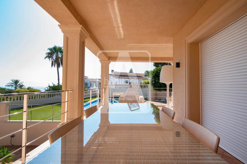 Foto ad49b3a1-d083-45d6-844d-bf59a82f2bce. Chalet villa en venta , La Fustera en La Fustera Benissa