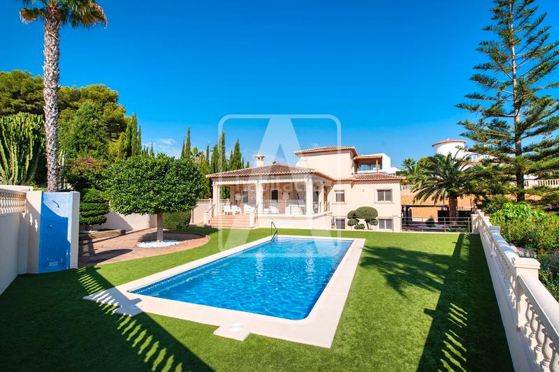Foto f562354c-c33d-4240-9f53-4547c8043780. Chalet villa en venta , La Fustera en La Fustera Benissa