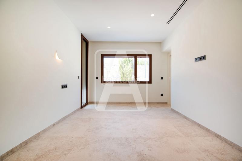 Foto 1b51823d-7387-4b0b-be3b-a6016f8ed771. Xalet amb calefacció aparcament piscina a Gran Sol Calp