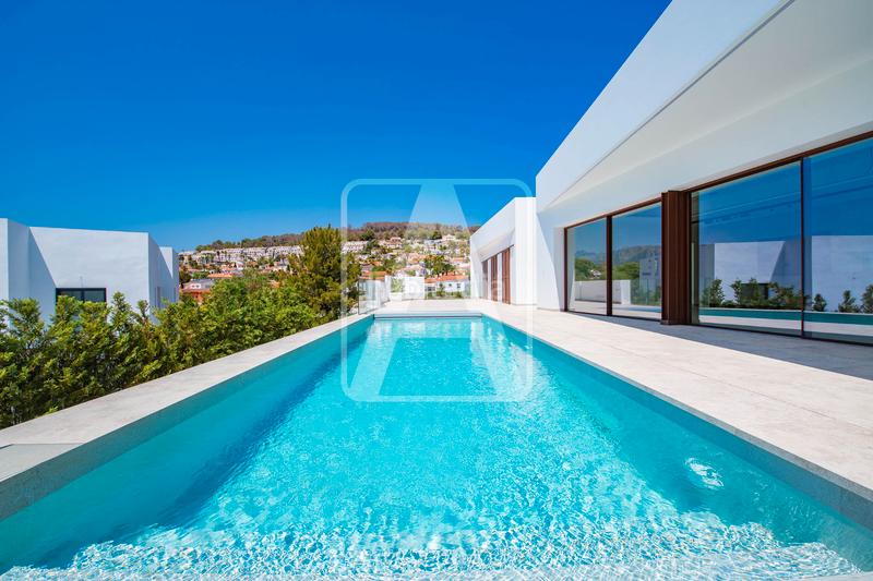 Foto 312b7199-a16e-4b29-aaa9-b3471590be5e. Xalet amb calefacció aparcament piscina a Gran Sol Calp