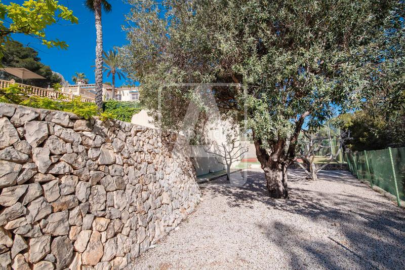 Foto 1a99b6a2-711a-4774-93ce-153ddb1988a0. Chalet mit kamin heizung parking pool in Oltamar - Cucarres Calp