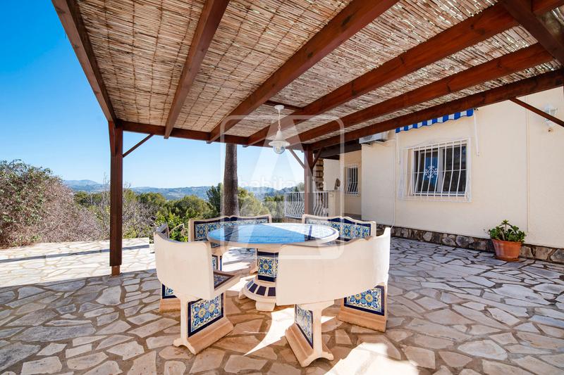 Foto 58072ae8-b199-40e8-b09e-7b986bb38ba2. Chalet mit kamin heizung parking pool in Oltamar - Cucarres Calp