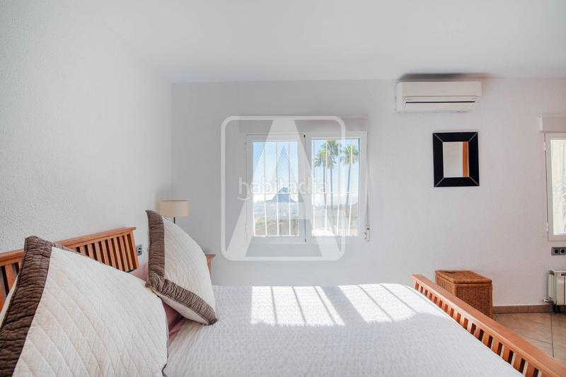 Foto 5873c0f6-efe5-4cff-9e48-68fe25b94a79. Chalet mit kamin heizung parking pool in Oltamar - Cucarres Calp