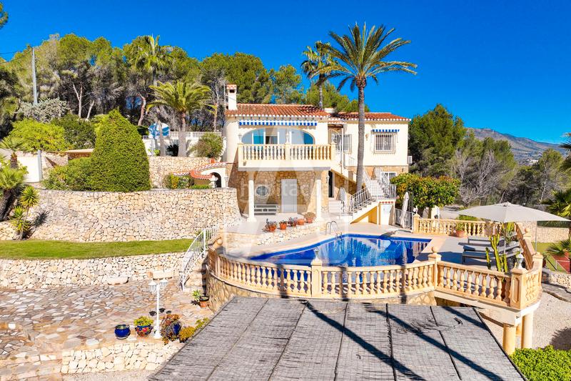 Foto 66e7fbf3-676a-4f41-b165-d24b8466ec74. Chalet mit kamin heizung parking pool in Oltamar - Cucarres Calp