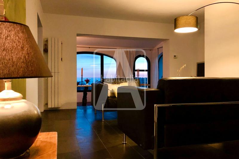 Foto 20cee2cc-bb35-40ee-acf2-b4725e80af5d. Xalet amb xemeneia calefacció aparcament piscina a Benissa