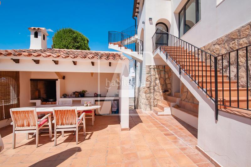 Foto 9408b758-3ca6-4ae1-bf36-863c4b2bcf30. Xalet amb xemeneia calefacció aparcament piscina a Benissa