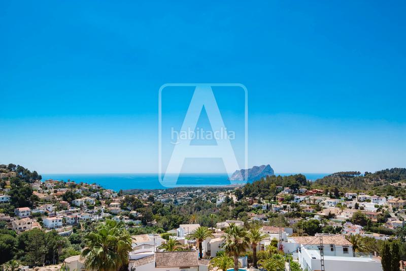 Foto e2e54c82-f4b9-47bf-86f5-84b8f8e482fd. Xalet amb xemeneia calefacció aparcament piscina a Benissa