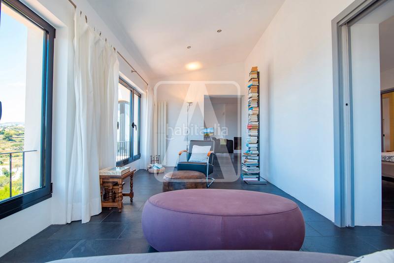 Foto ff25c008-d263-4cb0-aa76-7e0363a5ce8a. Xalet amb xemeneia calefacció aparcament piscina a Benissa