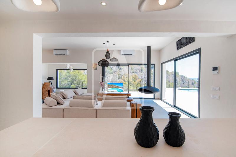 Foto 026f7034-cb3a-4a15-b7b8-9ad828126b60. Xalet amb xemeneia aparcament piscina a La Viña-Montemar-San Jaime Benissa