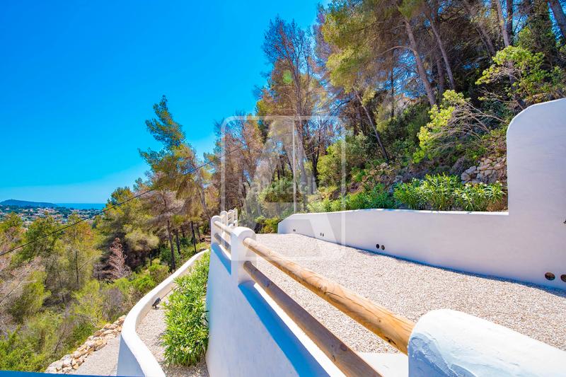 Foto 1d8b0303-a84a-43ff-872f-d952b4370bb2. Xalet amb xemeneia aparcament piscina a La Viña-Montemar-San Jaime Benissa