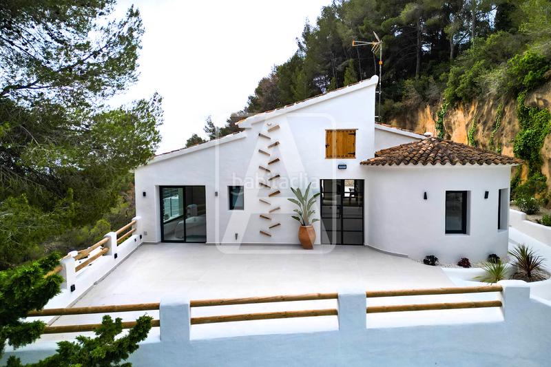 Foto 21478245-bba1-41eb-a18f-6aee702c4be0. Xalet amb xemeneia aparcament piscina a La Viña-Montemar-San Jaime Benissa