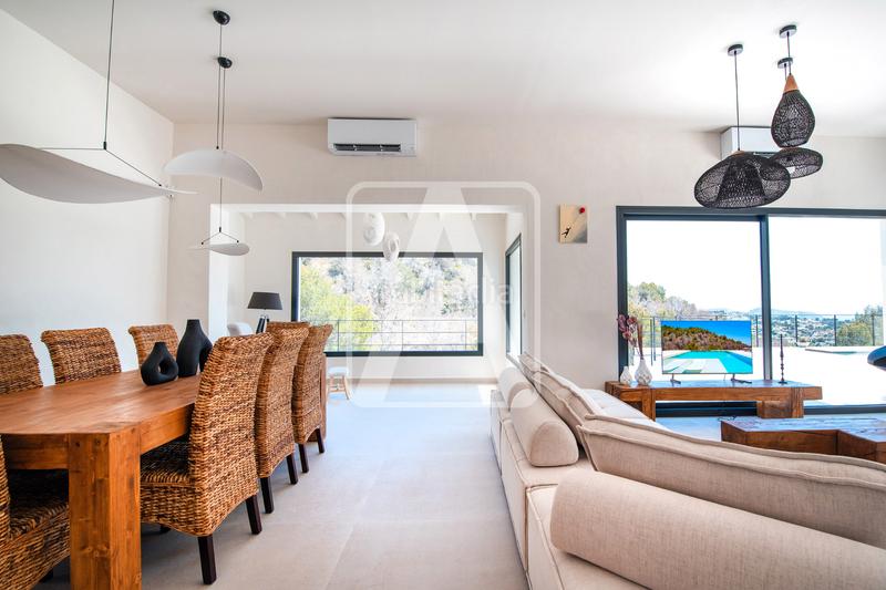 Foto 40ca01f2-3de4-4355-865d-7c4f7807a684. Xalet amb xemeneia aparcament piscina a La Viña-Montemar-San Jaime Benissa