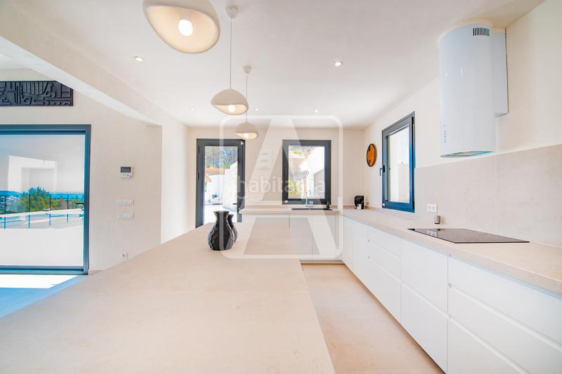 Foto 63dacdbb-5a13-49a7-b773-9f3430f6931e. Xalet amb xemeneia aparcament piscina a La Viña-Montemar-San Jaime Benissa