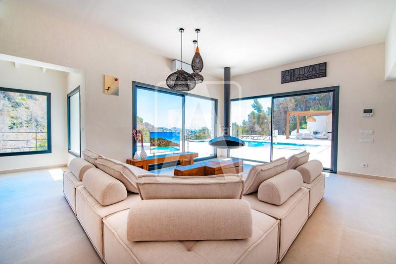 Foto 9e6b9152-6366-434d-a260-6e85f07a6bbc. Xalet amb xemeneia aparcament piscina a La Viña-Montemar-San Jaime Benissa