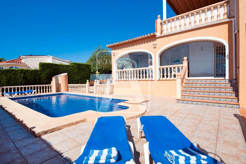 Foto 5bbb2ea2-98d5-41bc-bc0d-8569e9ba7870. Xalet amb xemeneia calefacció aparcament piscina a Calp