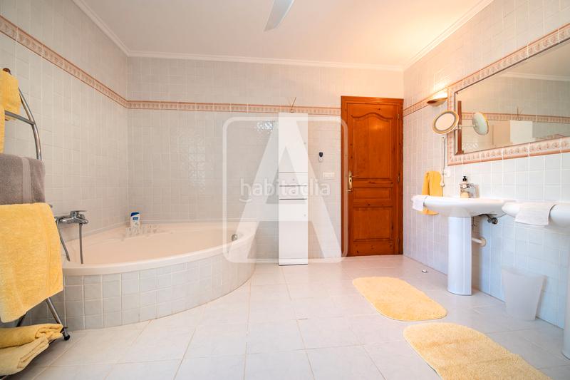 Foto 72055139-f1a6-423c-b7da-8e8145b54022. Xalet amb xemeneia calefacció aparcament piscina a Calp