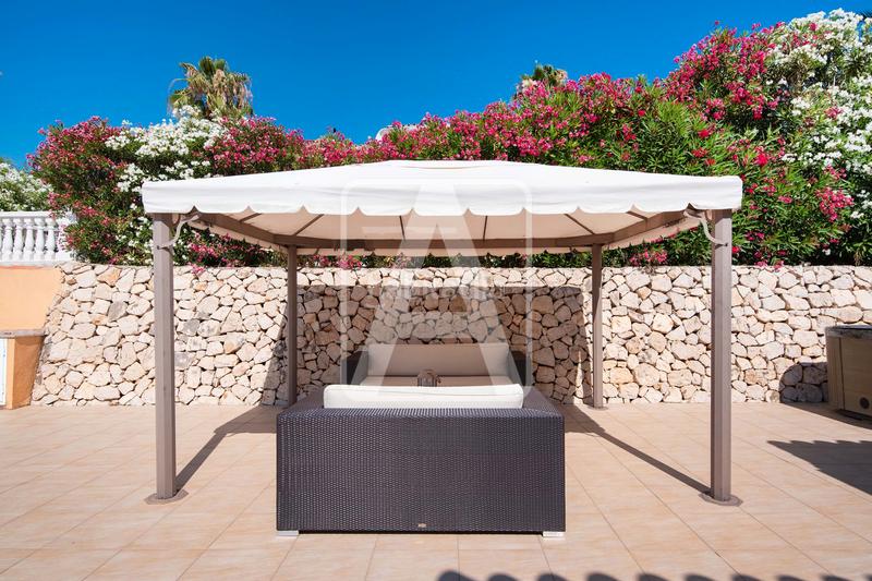 Foto b57f8b3d-fc74-4f92-b92d-2221c4ce8ead. Xalet amb xemeneia calefacció aparcament piscina a Calp