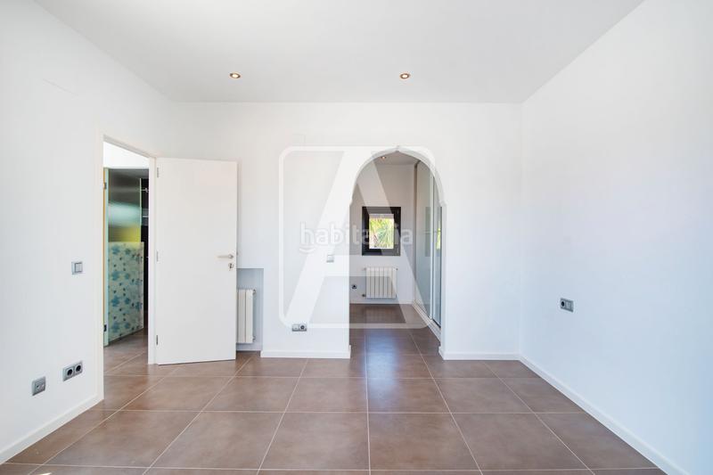 Foto 3000d3fe-5fb5-4813-b61e-9aeb54cc9846. Chalet mit kamin heizung parking pool in Benimeit-Tabaira Moraira