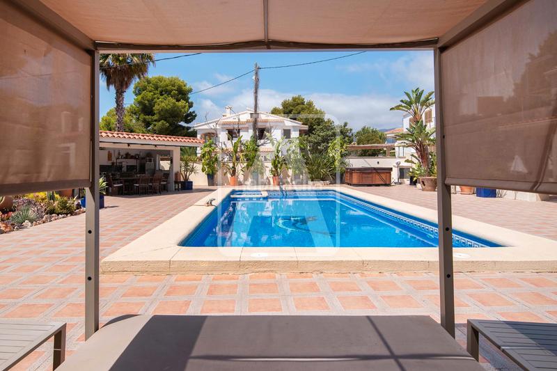 Foto 5e66c2c6-2661-4fbe-a3ef-b1b58596cd70. Chalet villa en venta e, calalga en La Caleta - La Calalga - Les Bassetes Calp